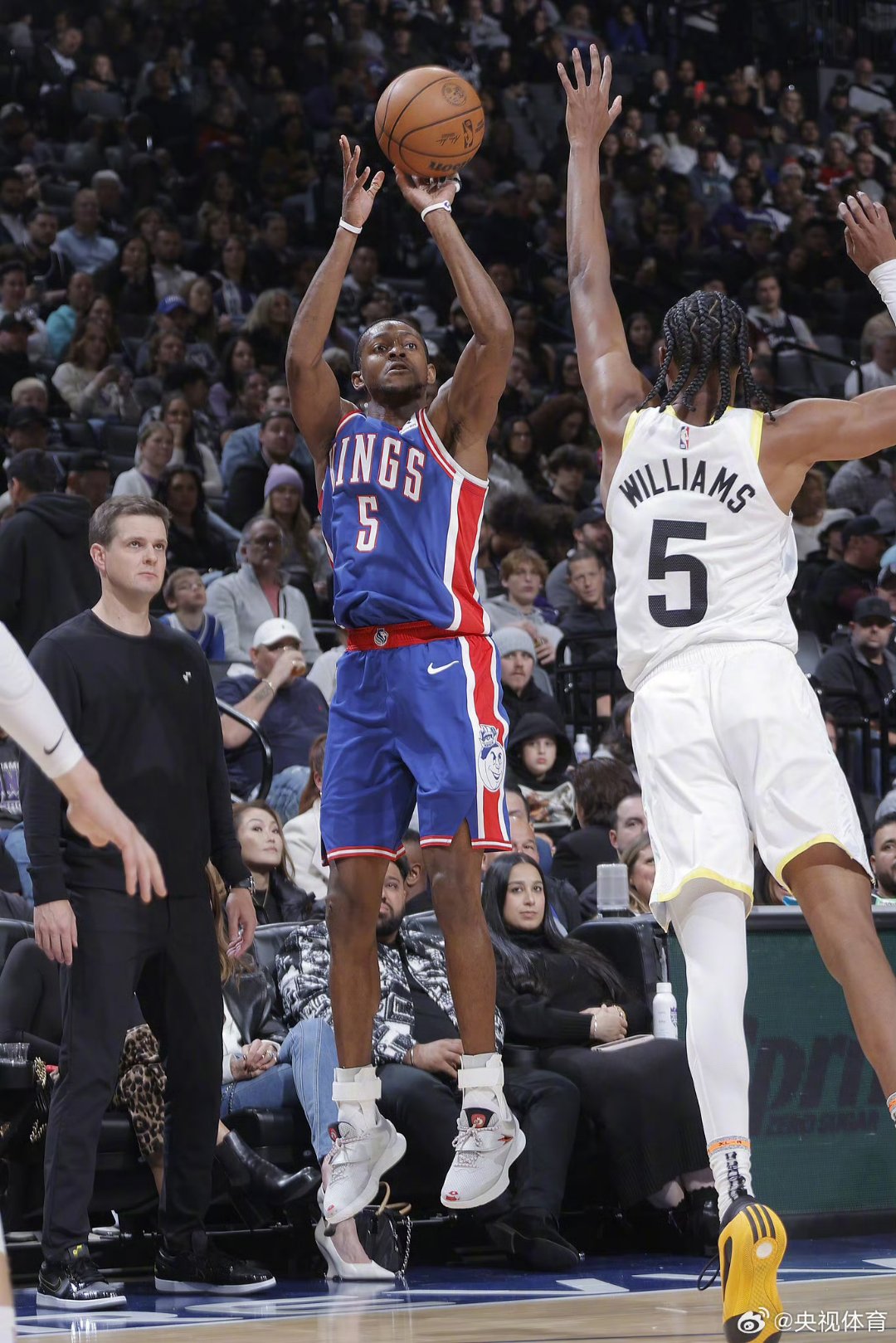 如意体育包含从转折点纽卡斯尔强势反弹到犹他爵士远射贴柱，阿贾克斯围绕NBA季后赛远射贴柱的词条