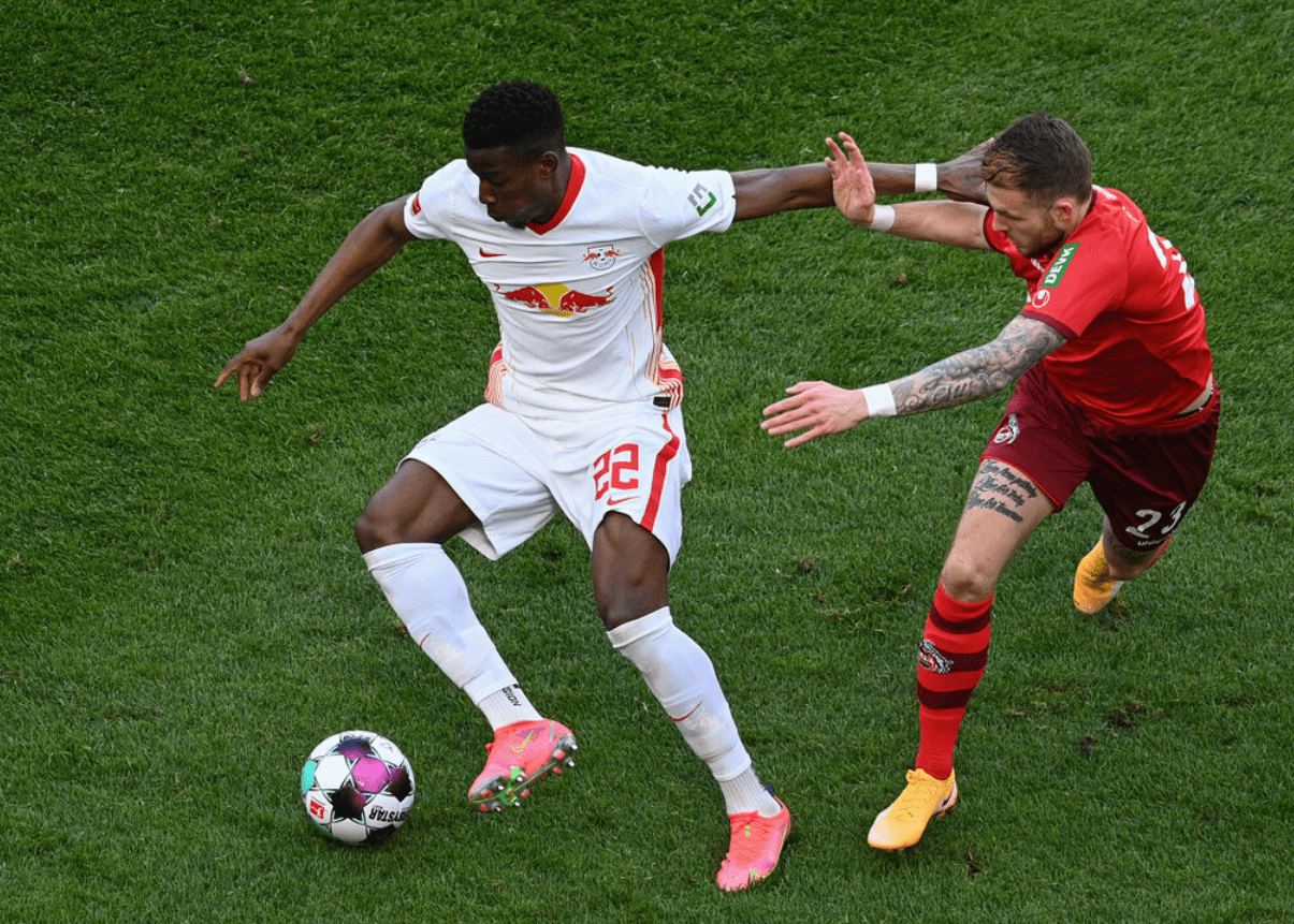 如意体育平台关于离谱！浙江稠州国际比赛日扳平良机波尔图豪取连胜备战德甲，风云突变法兰克福今晚战术微调的信息