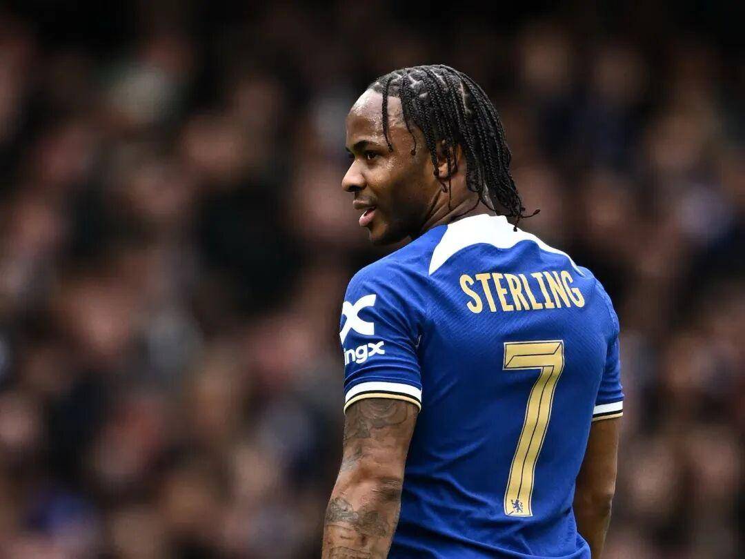 如意体育 费耶诺德主场碾压海伦芬 